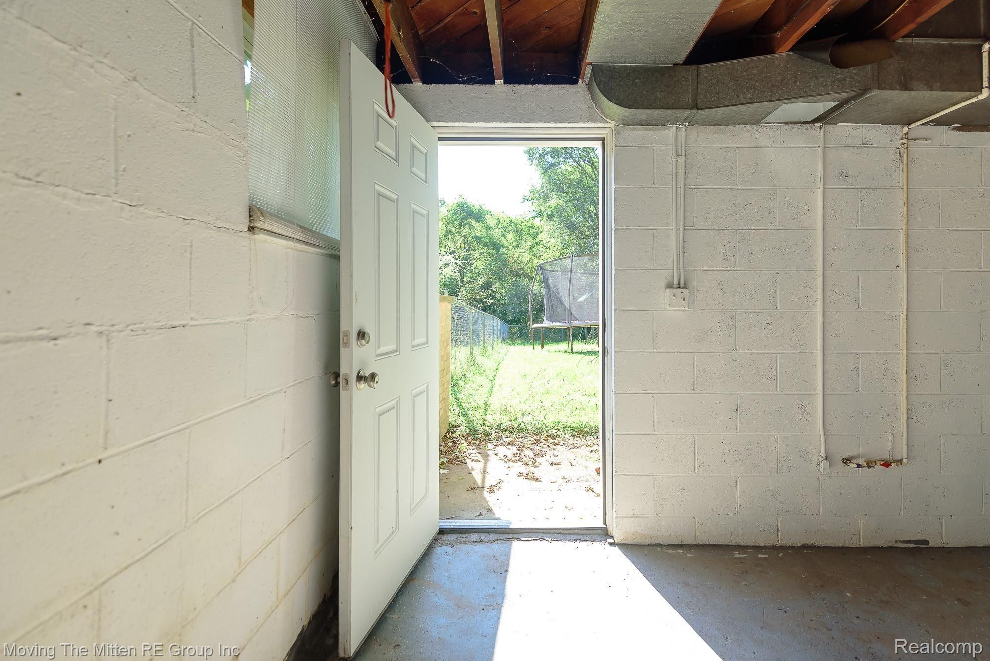 1200 Ridge Road South Canton, MI 48188 - Photo 35 of 44 MTM_1200_ridge-37.jpg