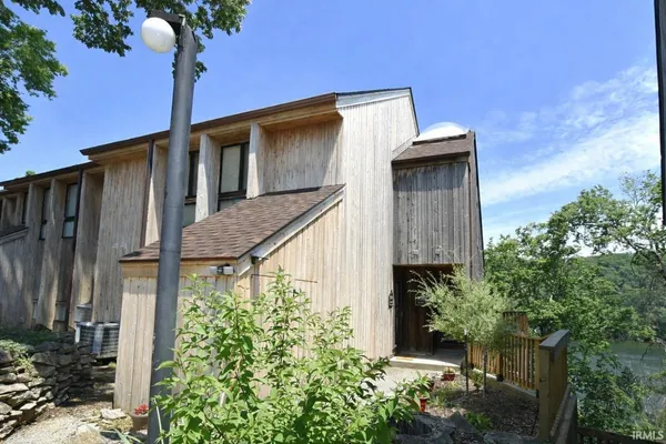 $319,900 | 9379 South Pointe Lasalles Drive, Bloomington, IN 47401