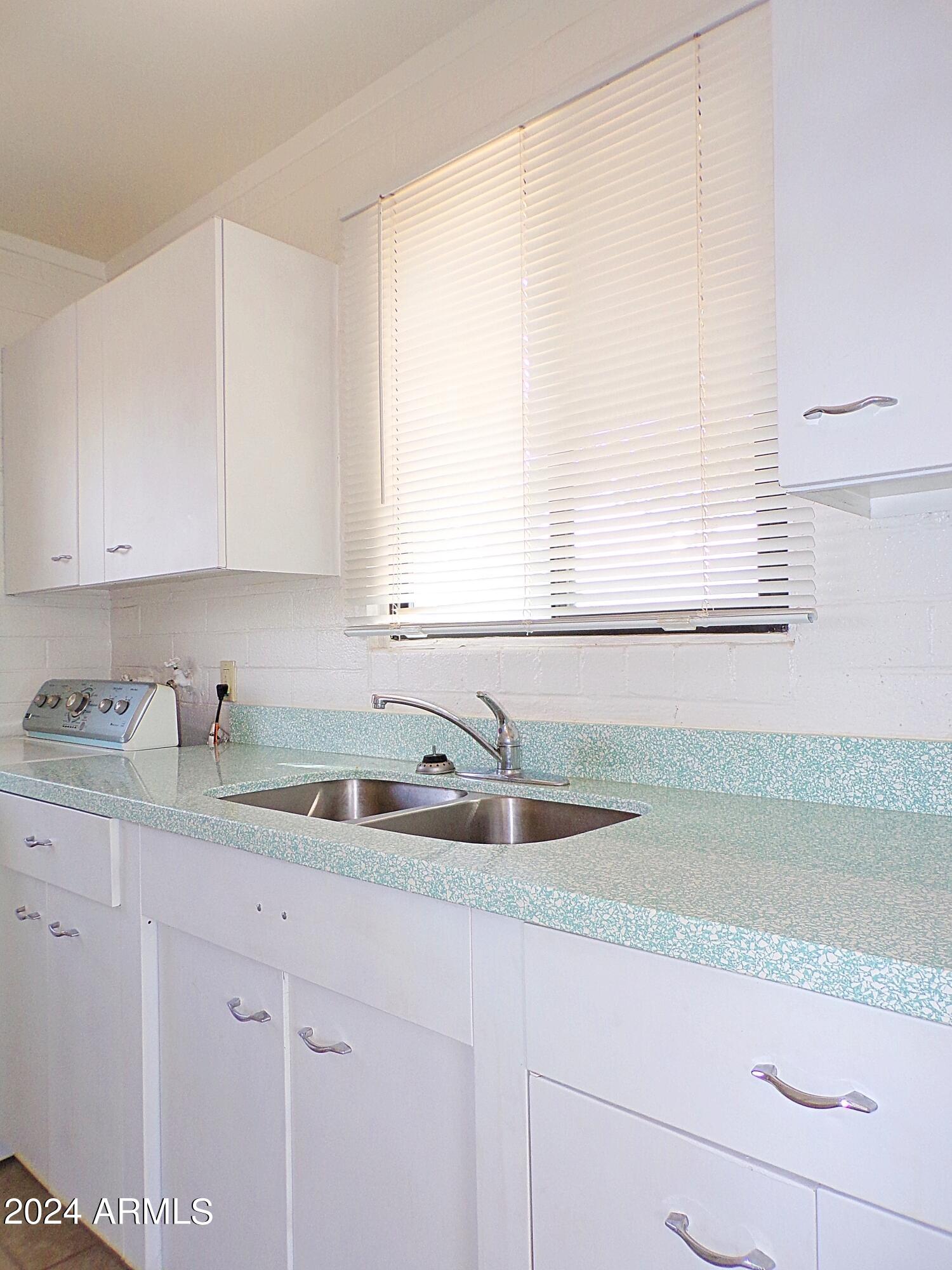 307 1st Street, Unit B Huachuca City, AZ 85616 - Photo 8 of 20 009