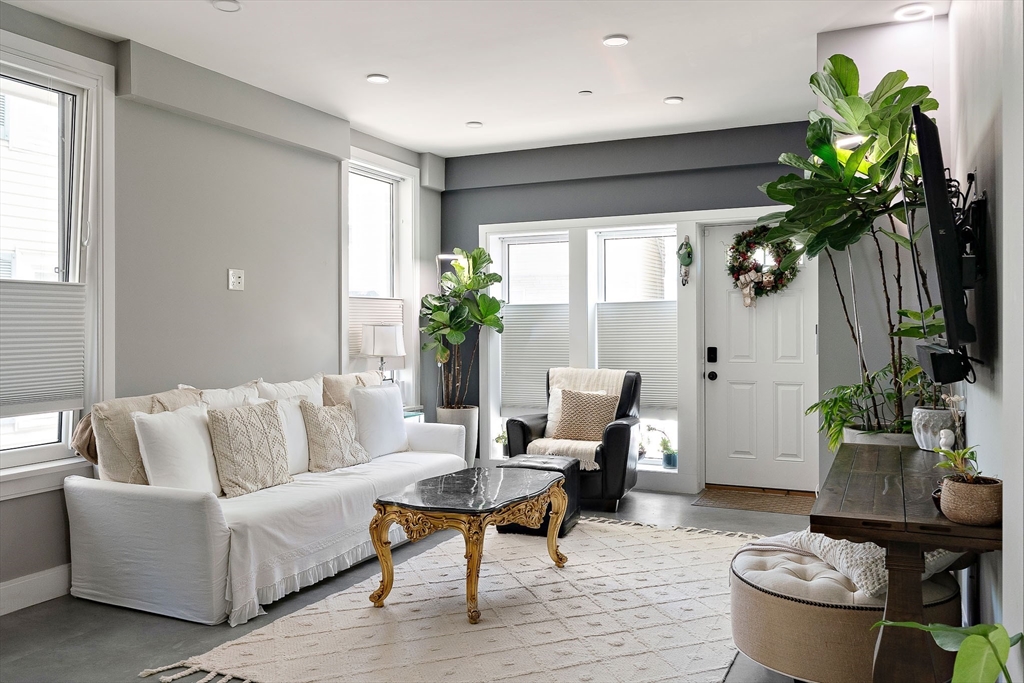 47 Morris Street, Unit A Boston, MA 02128 - Photo 3 of 17