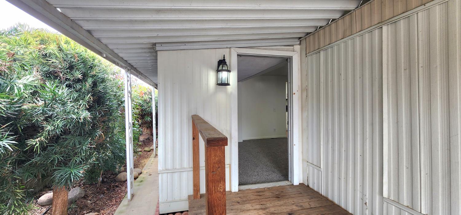 1300 West Olson Avenue, Unit 179 Reedley, CA 93654 - Photo 7 of 39 a view of an entryway