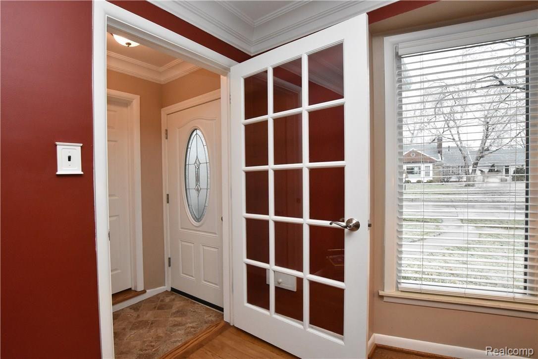 3903 Amherst Road Royal Oak, MI 48073 - Photo 2 of 48 Amherst_01.JPG