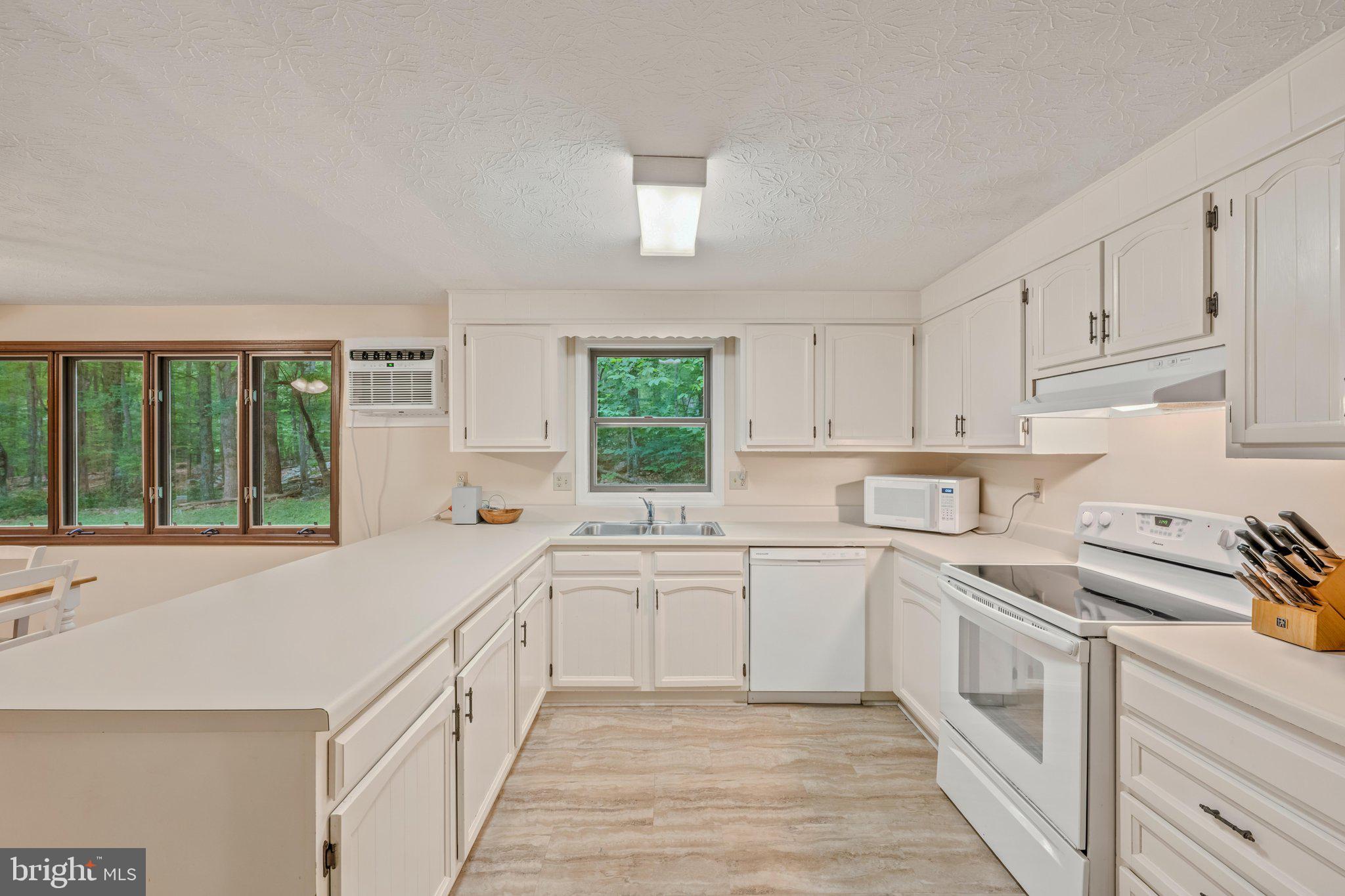 221 Mountainside Road Berkeley Springs, WV 25411 - Photo 8 of 53 Kitchen