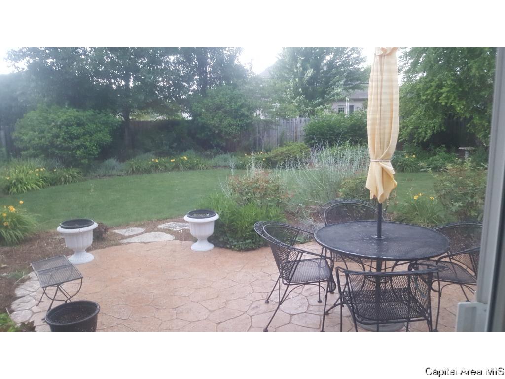 2143 Lindsay Road Springfield, IL 62704 - Photo 12 of 20
