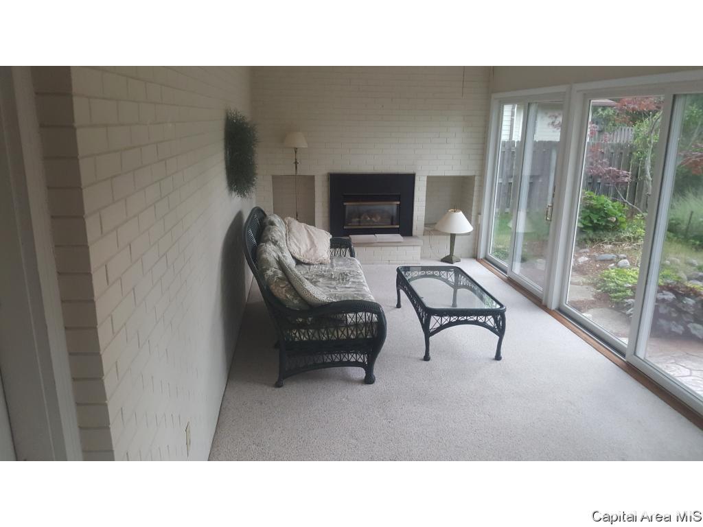 2143 Lindsay Road Springfield, IL 62704 - Photo 13 of 20