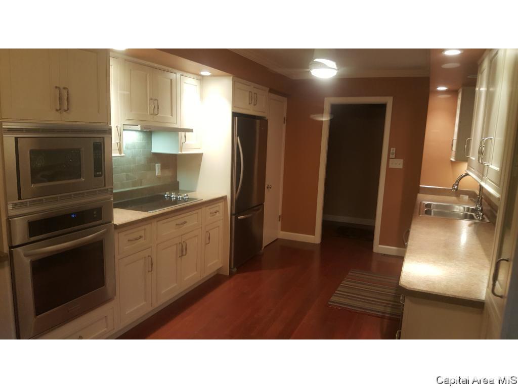 2143 Lindsay Road Springfield, IL 62704 - Photo 4 of 20