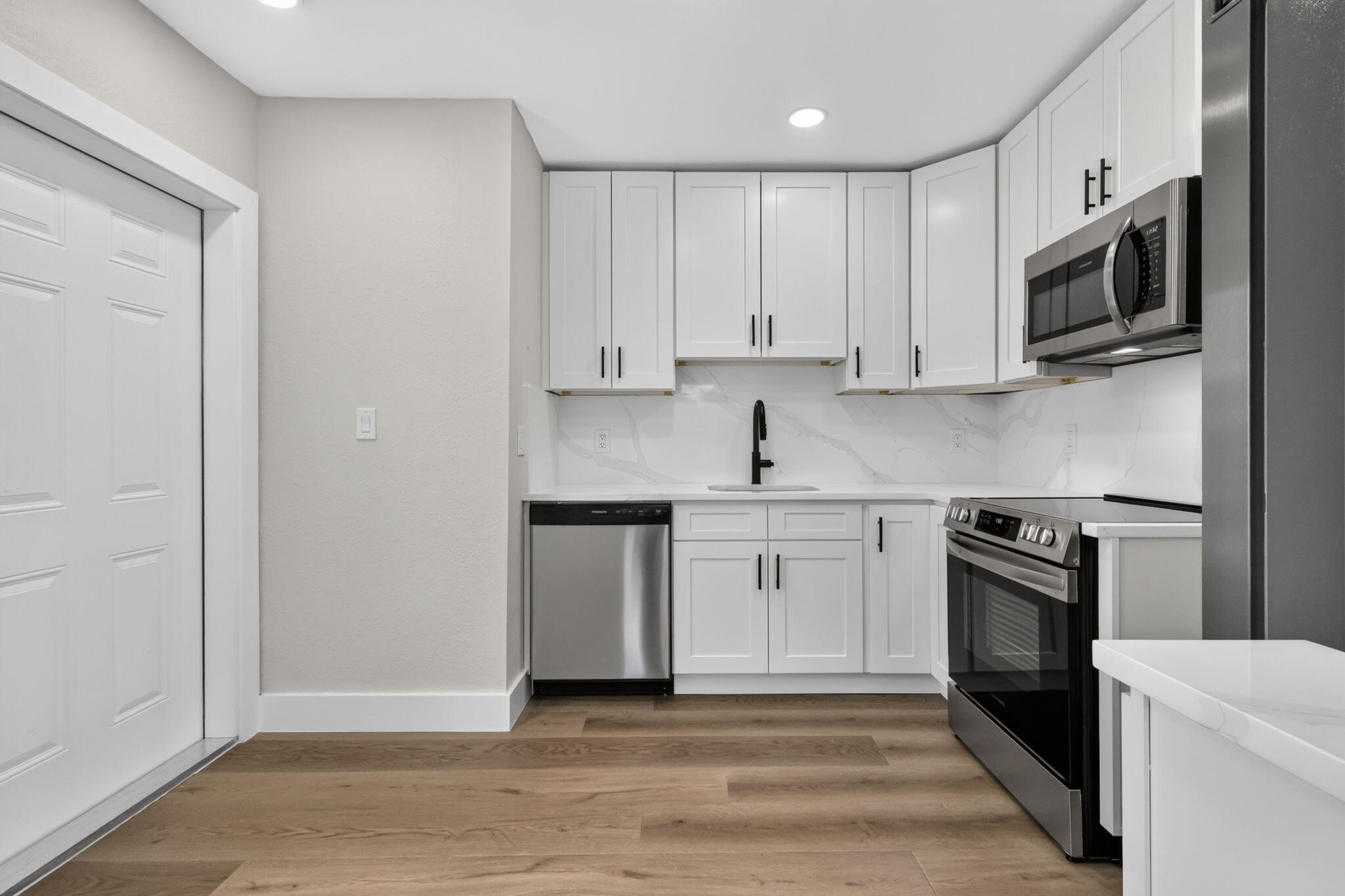 516 Independence Road, Unit 1 West Palm Beach, FL 33405 - Photo 10 of 34 22-web-or-mls-_14A0665