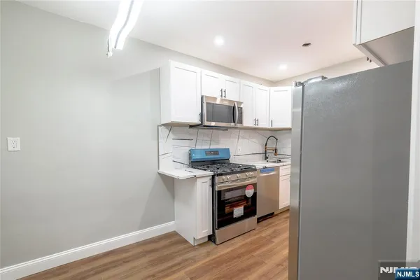 $350,000 | 155 Union Avenue, Unit 201, Rutherford, NJ 07070