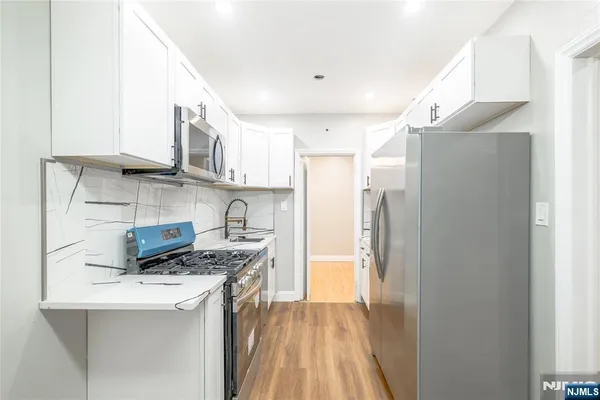 $350,000 | 155 Union Avenue, Unit 201, Rutherford, NJ 07070