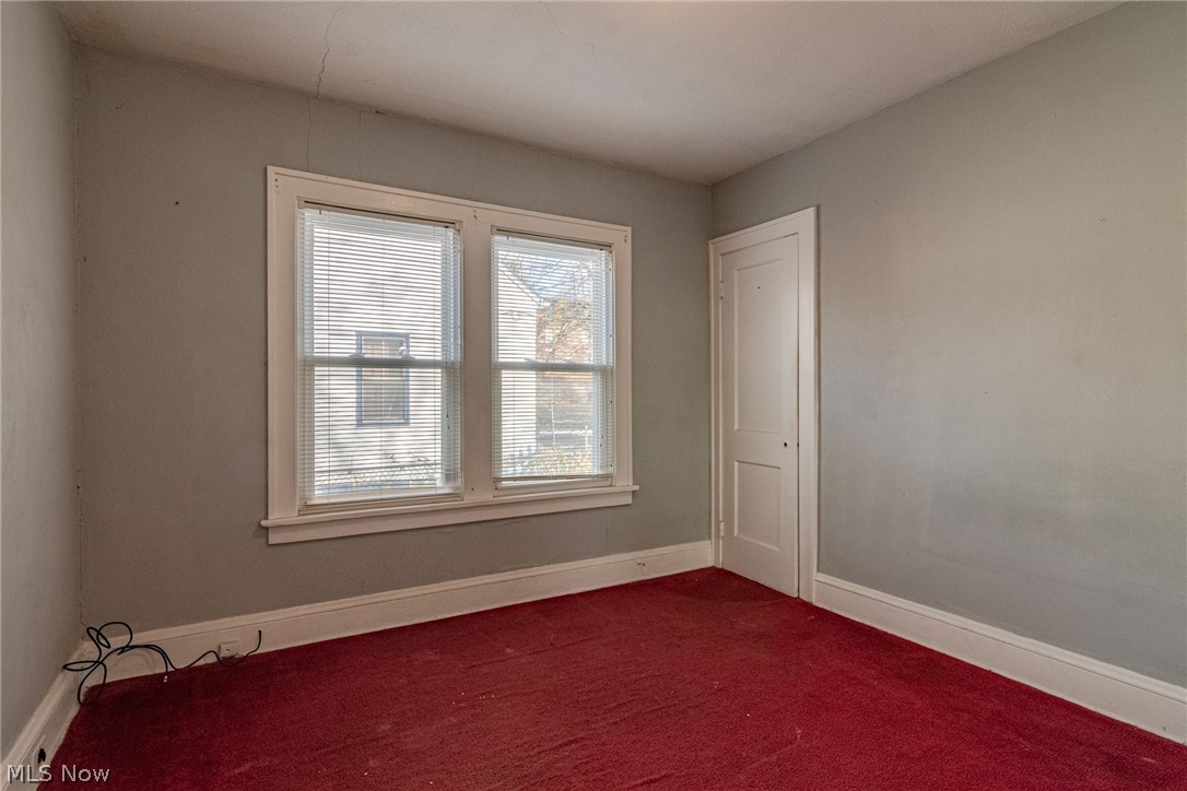 2396 Noble Road Cleveland Heights, OH 44121 - Photo 17 of 33
