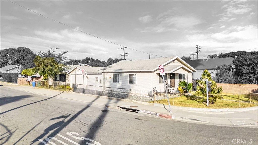 4505 Dunham Street Commerce, CA 90040 - Photo 2 of 19 UNIT 1 SIDE VIEW