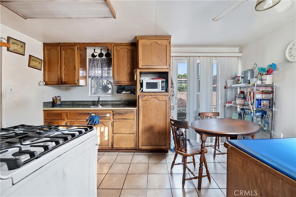 4505 Dunham Street Commerce, CA 90040 - Photo 6 of 19 DINNING ROOM SIDE VIEW