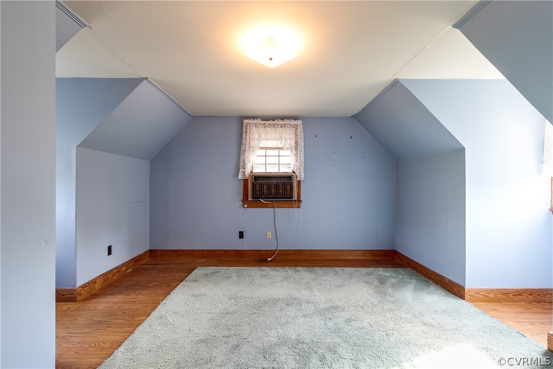 20404 Anderson Mill Road Beaverdam, VA 23015 - Photo 33 of 40 an empty room with a window