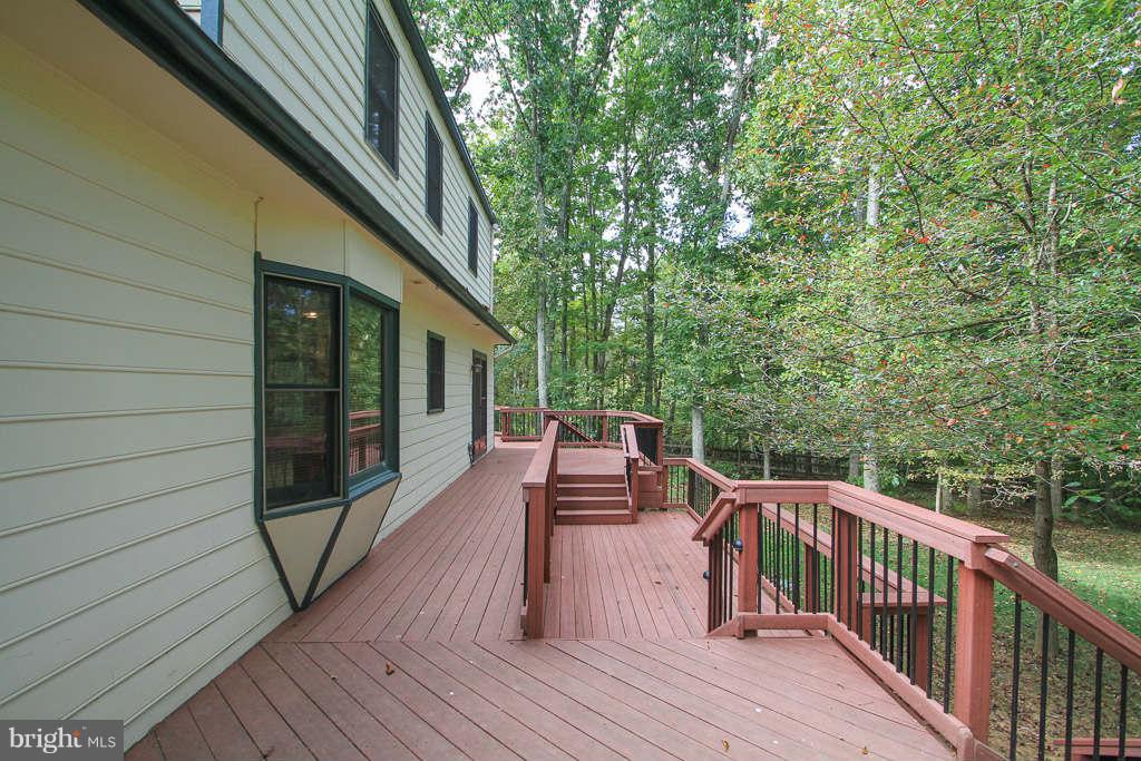 10162 Wesley Chapel Road Marshall, VA 20115 - Photo 4 of 30 Side Porch View