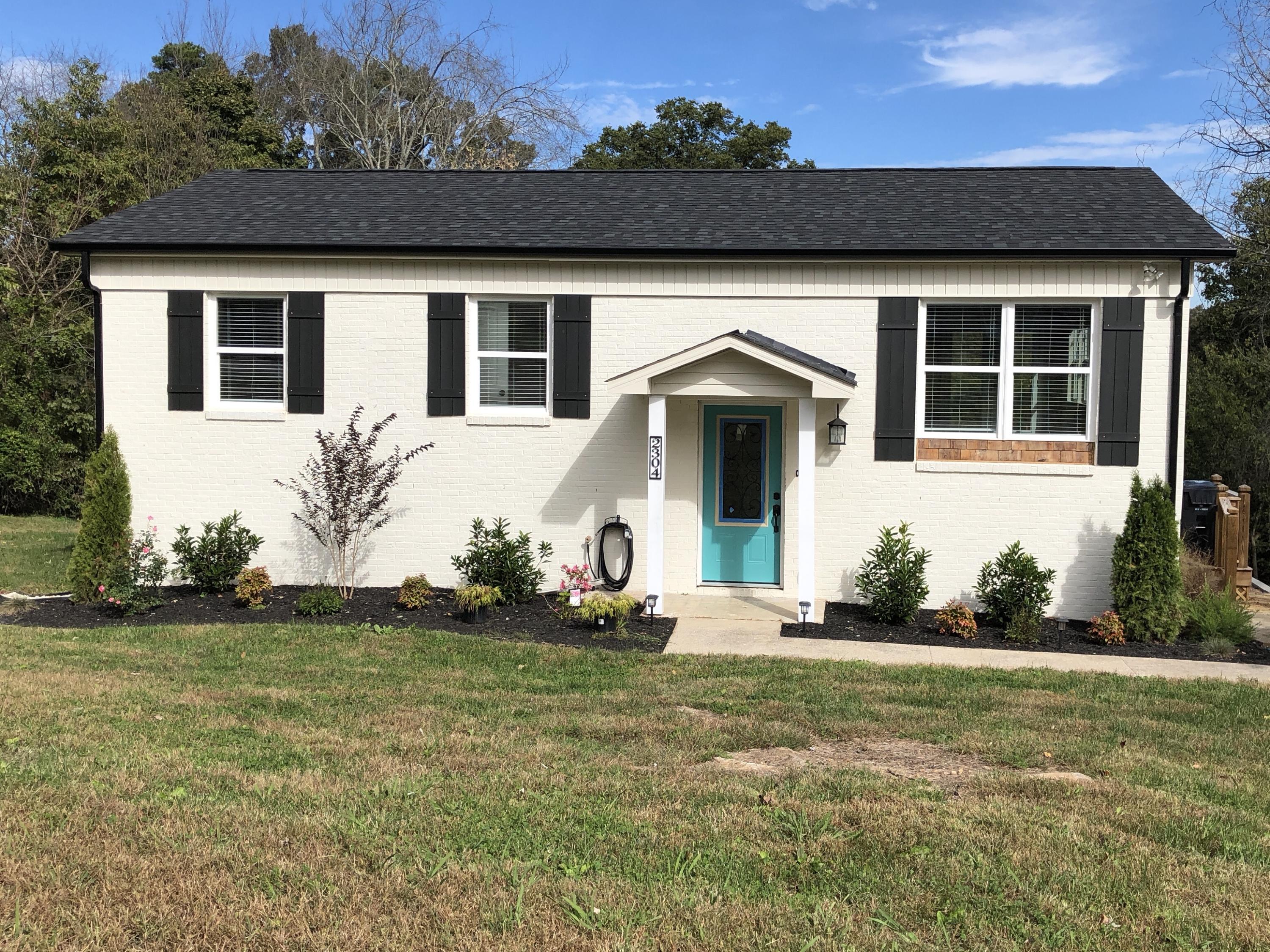 2304 Roundtree Road Knoxville, TN 37923 - Photo 1 of 14 IMG_0460