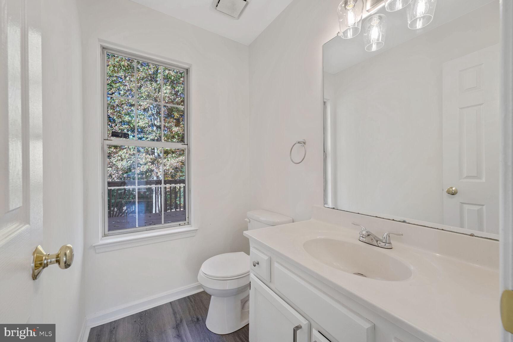 501 Dobbin Court Accokeek, MD 20607 - Photo 15 of 38 a bathroom with a sink and toilet