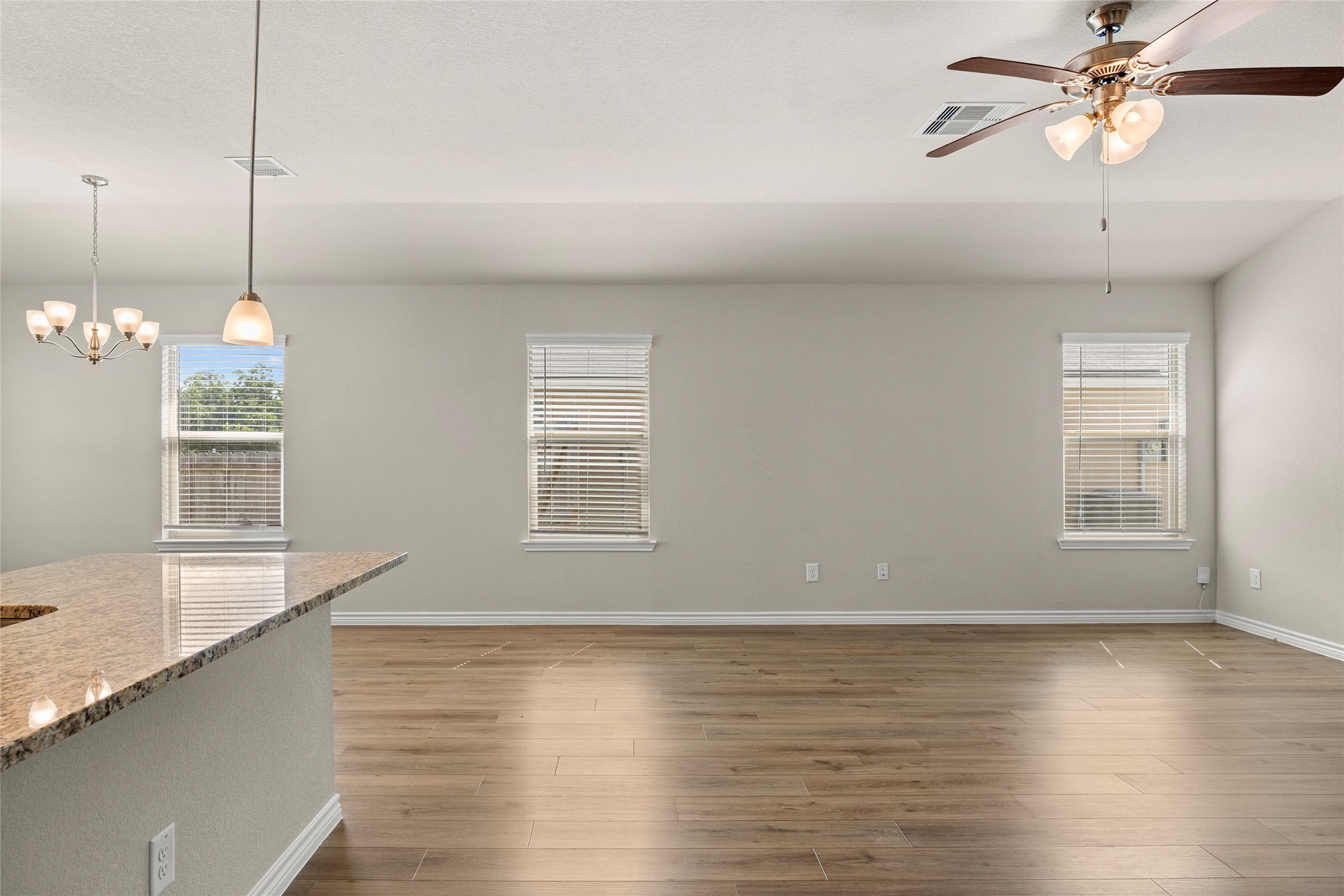 802 Legrand Street Brenham, TX 77833 - Photo 5 of 16