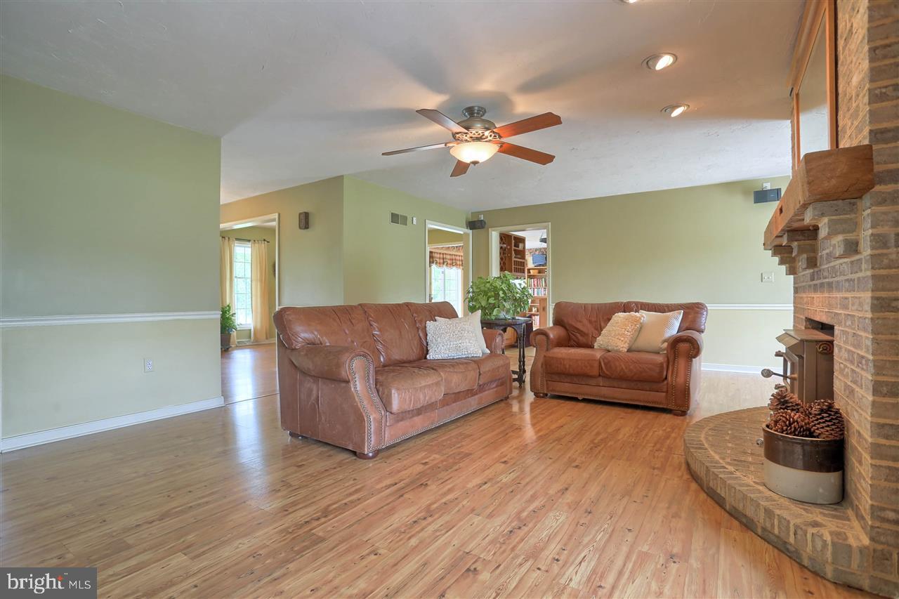 6470 Cabot Road Dover, PA 17315 - Photo 8 of 36