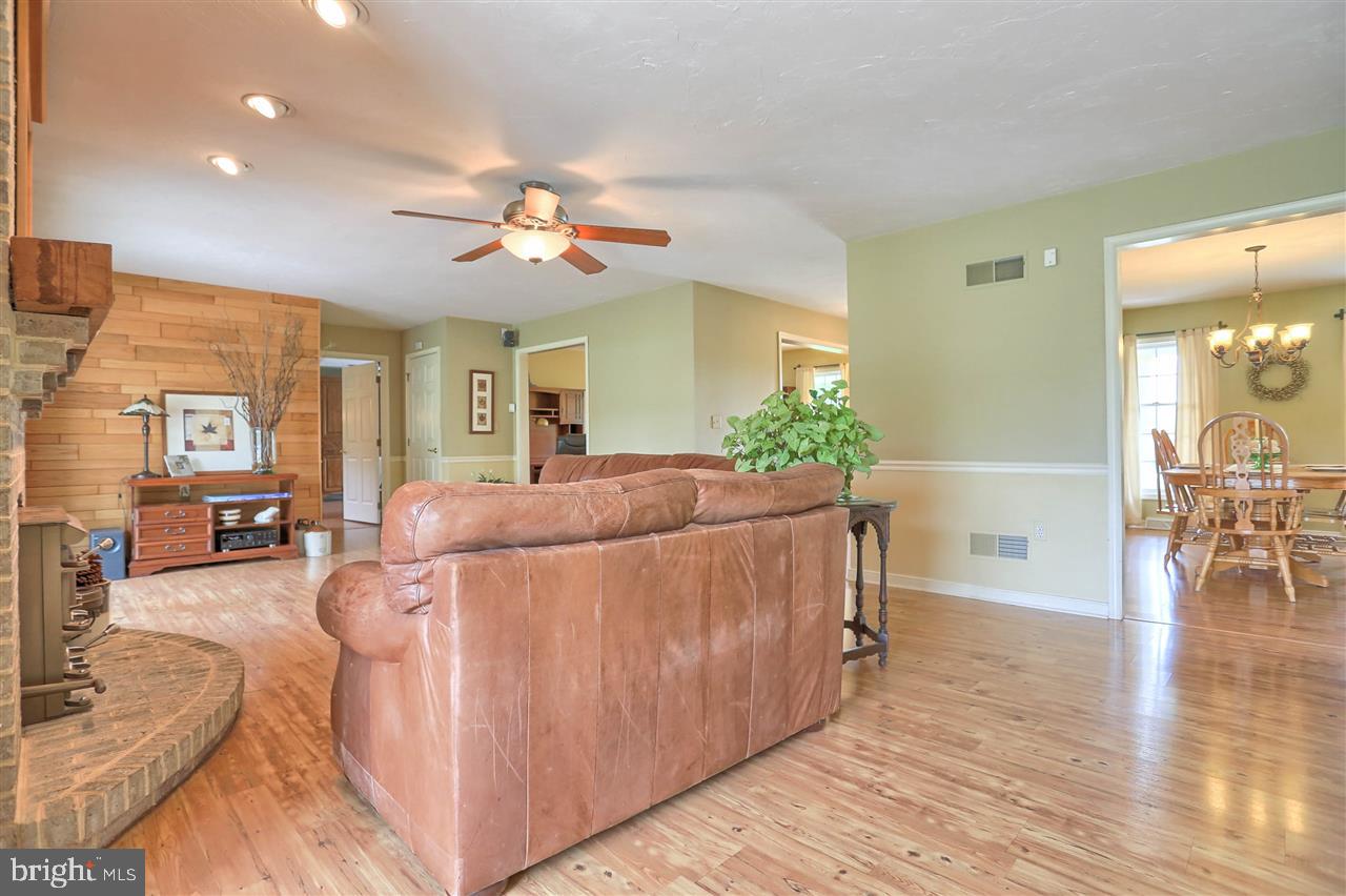 6470 Cabot Road Dover, PA 17315 - Photo 9 of 36