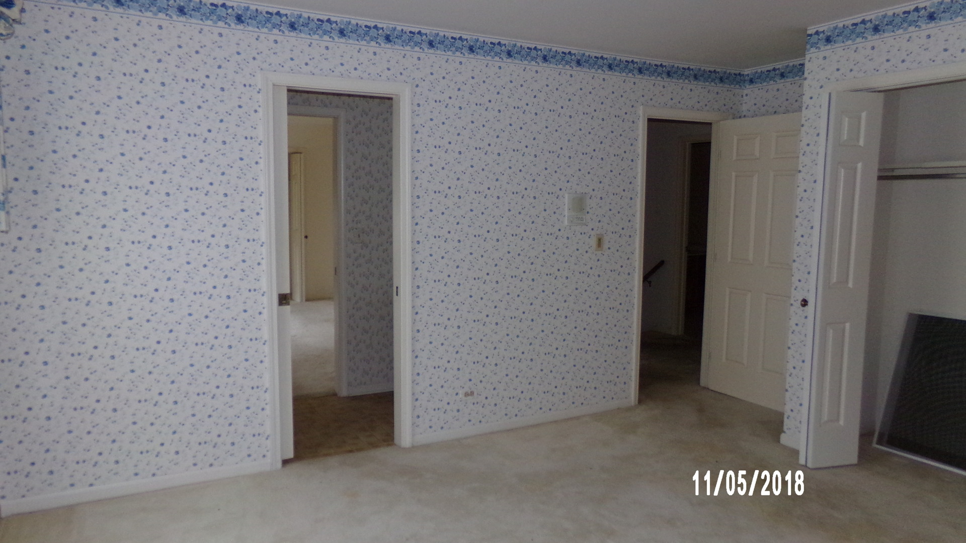 41 Spring Lane Barrington, IL 60010 - Photo 12 of 16 a view of a hallway