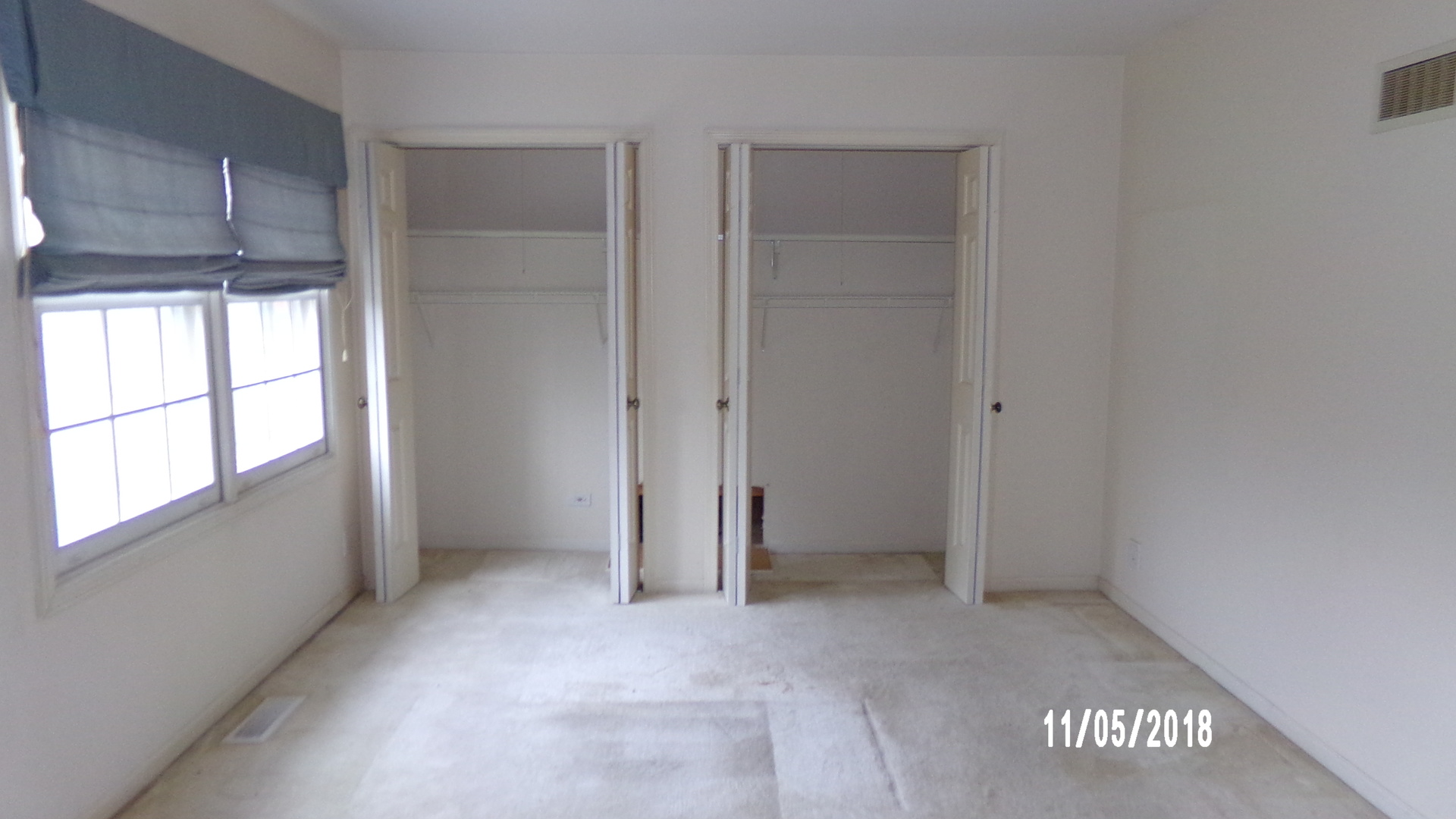 41 Spring Lane Barrington, IL 60010 - Photo 13 of 16 an empty room with windows