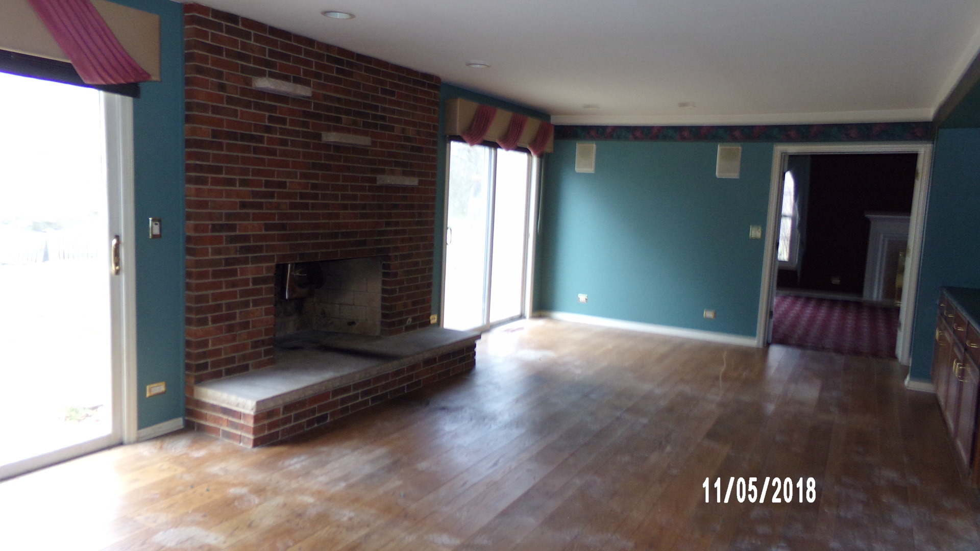 41 Spring Lane Barrington, IL 60010 - Photo 9 of 16 a view of livingroom with furniture