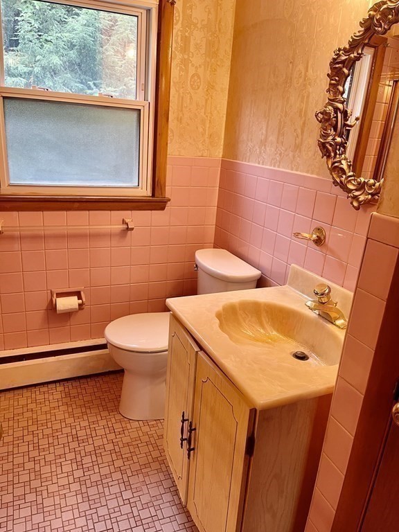 2 Blueview Road Boston, MA 02132 - Photo 11 of 17 Gallery Image 11