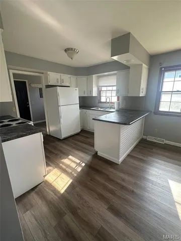 $144,900 | 615 West Locust Street, Paris, MO 65275