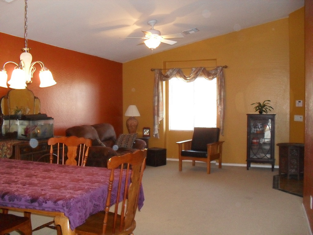 2007 West Vineyard Road Phoenix, AZ 85041 - Photo 3 of 12 Living Room