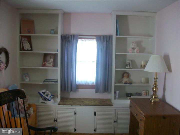 216 Hampton Road Hatboro, PA 19040 - Photo 17 of 25 Gallery Image 17