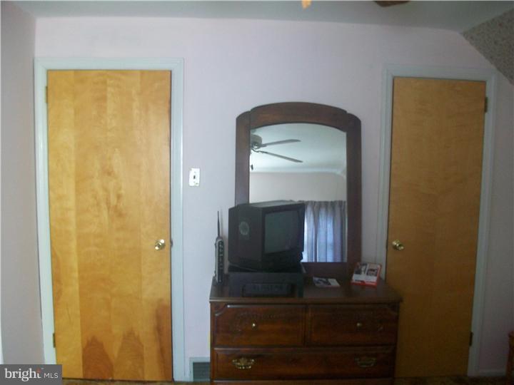 216 Hampton Road Hatboro, PA 19040 - Photo 18 of 25 Gallery Image 18