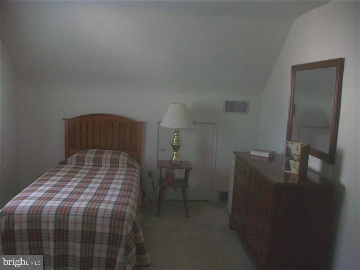 216 Hampton Road Hatboro, PA 19040 - Photo 19 of 25 Gallery Image 19