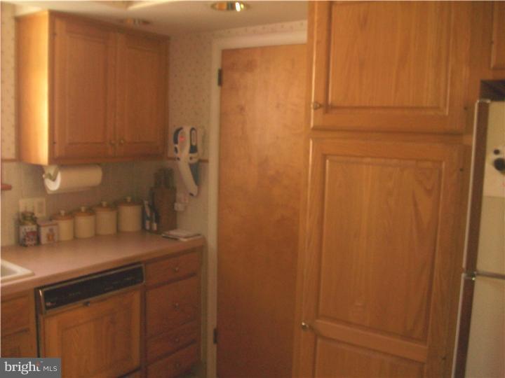 216 Hampton Road Hatboro, PA 19040 - Photo 9 of 25 Gallery Image 9