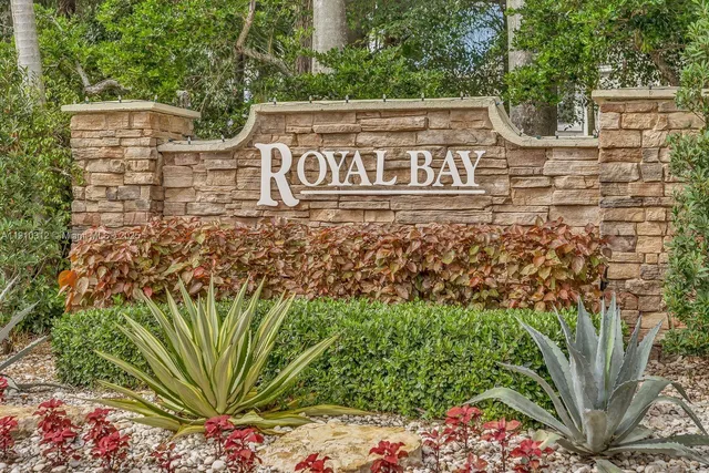 a view of a house with swimming pool yard and patio