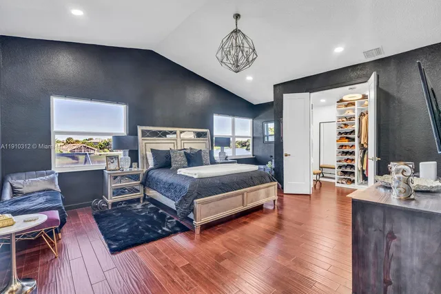 a view of a house with a big yard