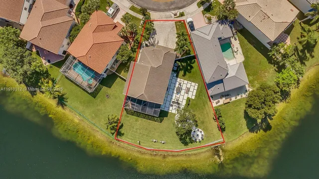 $975,000 | 15697 Northwest 12th Place, Pembroke Pines, FL 33028