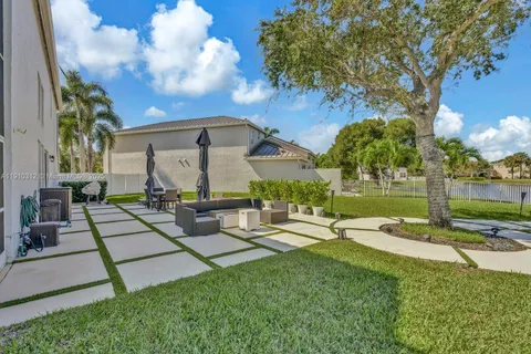 $975,000 | 15697 Northwest 12th Place, Pembroke Pines, FL 33028