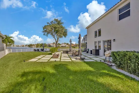 $975,000 | 15697 Northwest 12th Place, Pembroke Pines, FL 33028