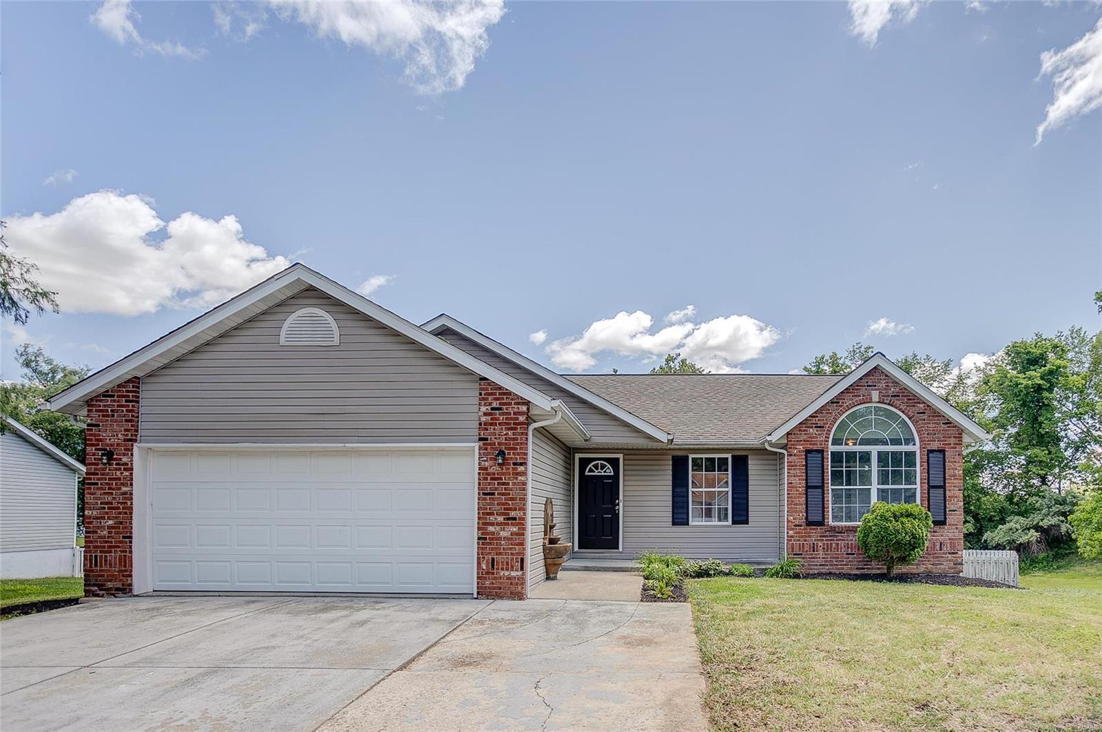 516 Copper Bend Road Maryville, IL 62062 - Photo 1 of 40