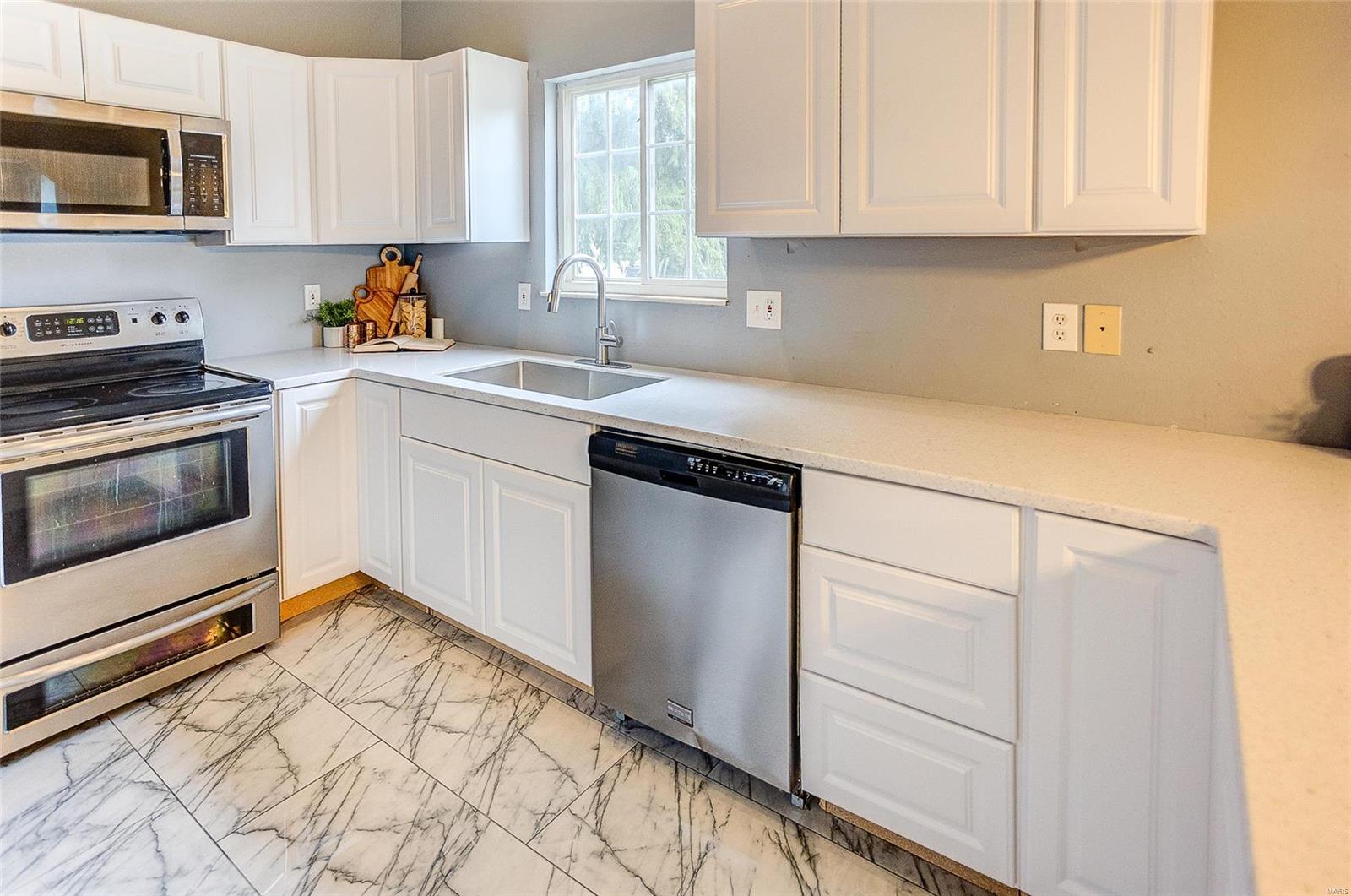 516 Copper Bend Road Maryville, IL 62062 - Photo 12 of 40