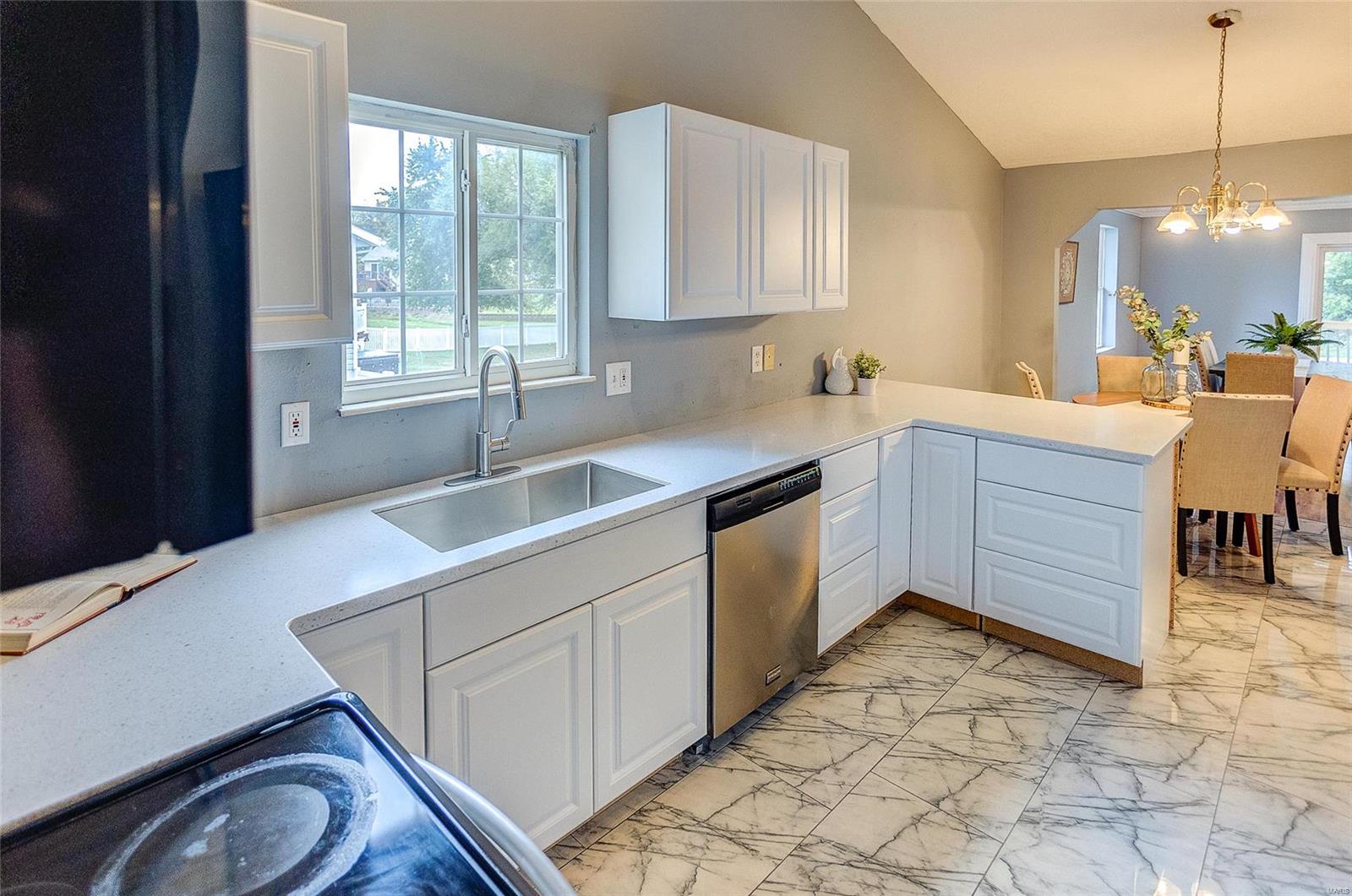 516 Copper Bend Road Maryville, IL 62062 - Photo 10 of 40