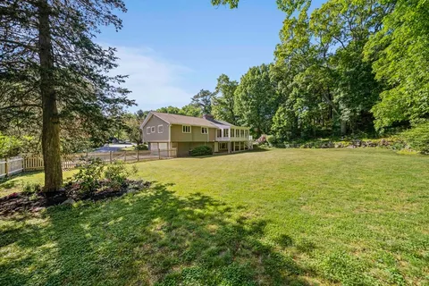 $1,199,000 | 33 Cedar Acres Lane, Cohasset, MA 02025