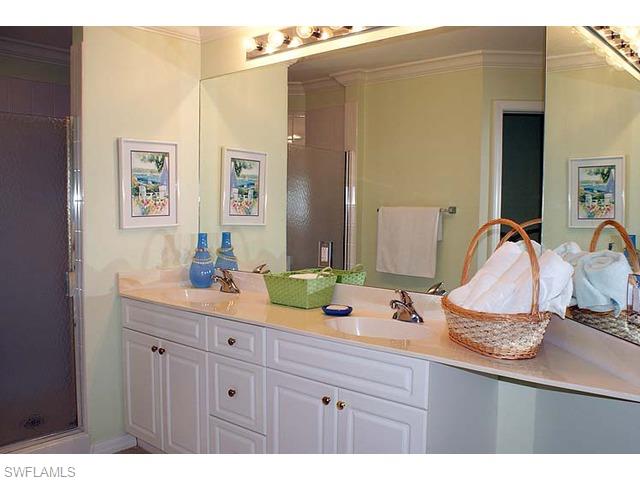 451 Bayfront Place, Unit 5206 Naples, FL 34102 - Photo 18 of 23
