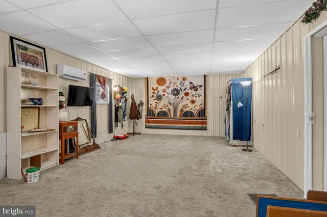 a view of a livingroom with furniture