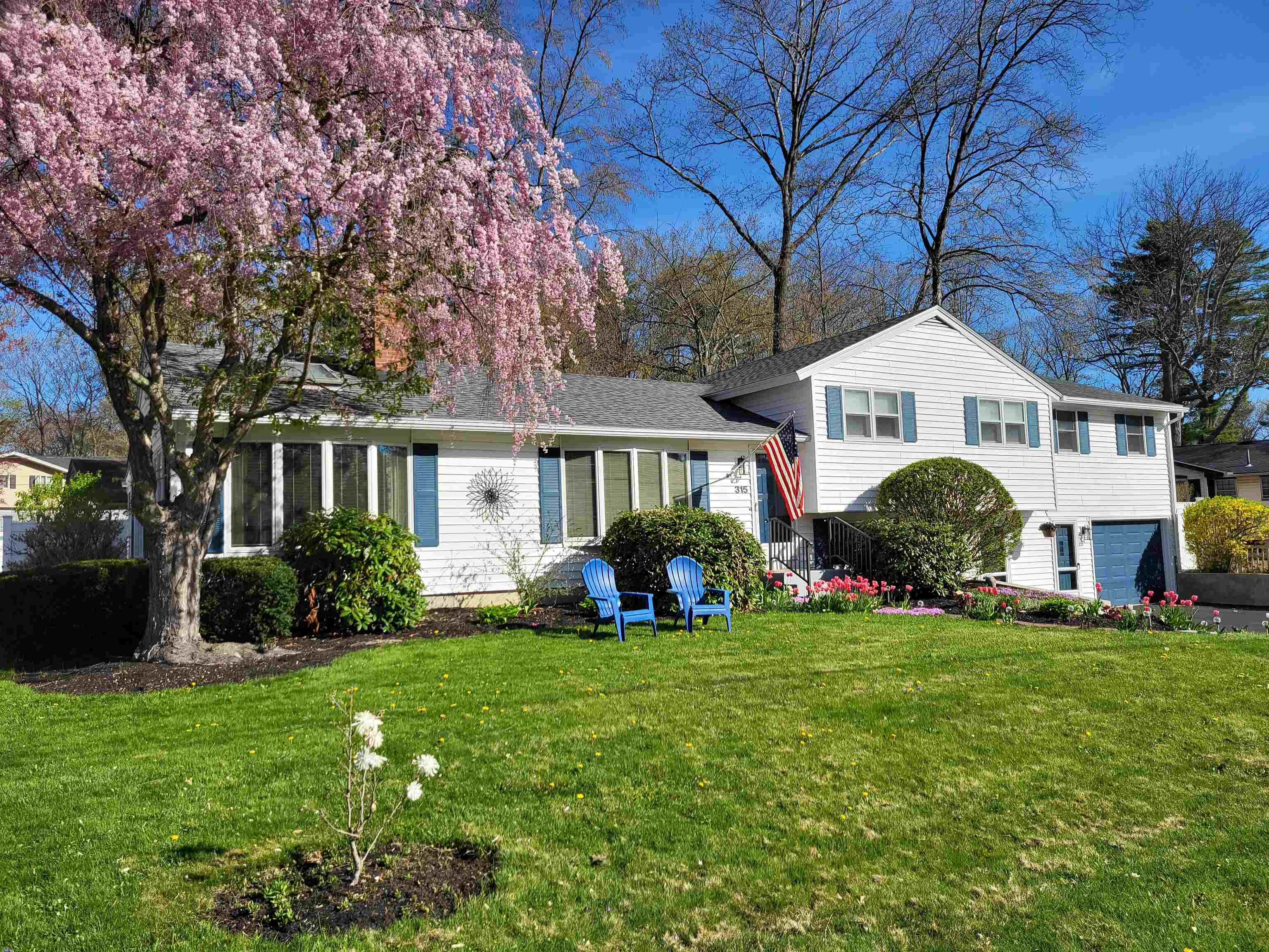 315 McKinley Road Portsmouth, NH 03801 - Photo 2 of 40