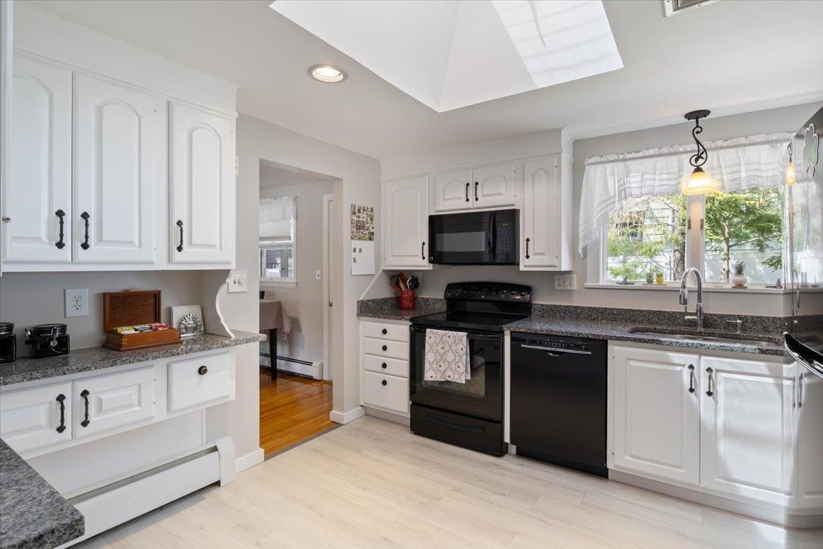 315 McKinley Road Portsmouth, NH 03801 - Photo 7 of 40