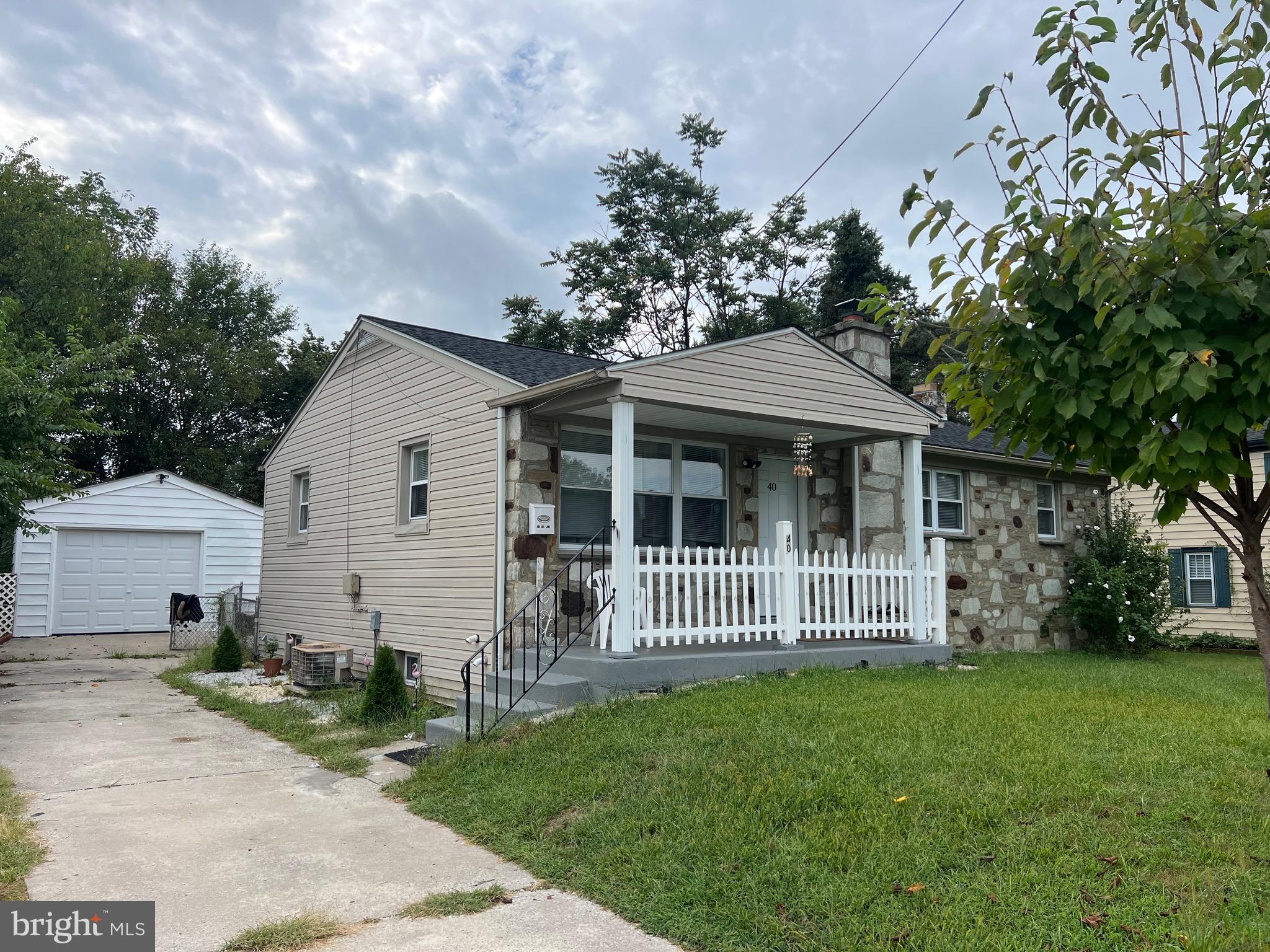 40 Collins Lane Maple Shade, NJ 08052 - Photo 2 of 28