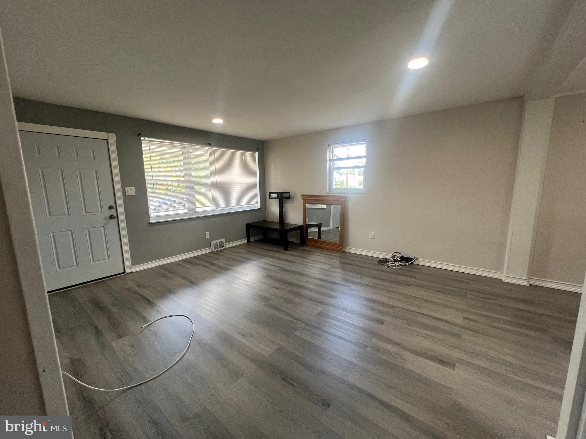 40 Collins Lane Maple Shade, NJ 08052 - Photo 4 of 28