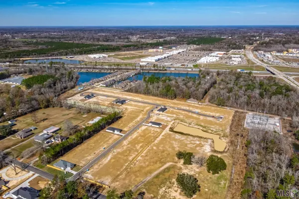 $358,990 | 10674 Deric Avenue, Denham Springs, LA 70726