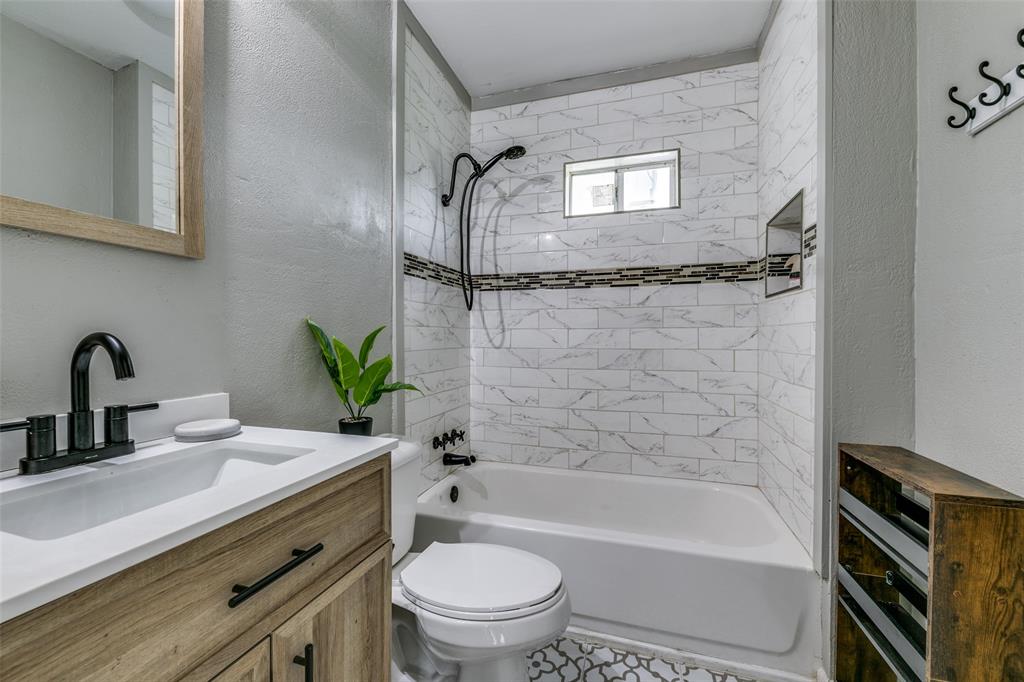 5610 Lyons Road Garland, TX 75043 - Photo 8 of 16